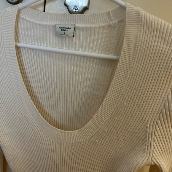 Abercrombie sweater top white/cream size small - Picture 3 of 4
